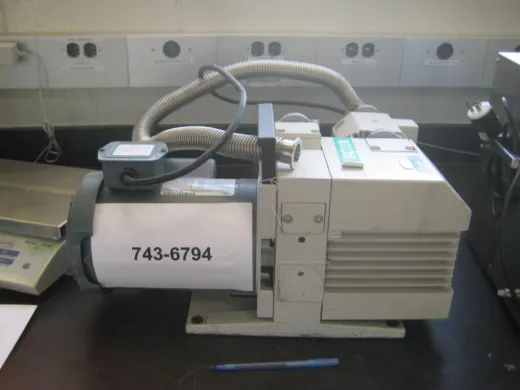 Leybold Trivac Type D 16 B Rotary Vane Vacuum Pump