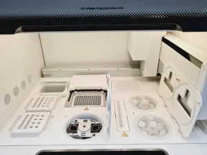 Life Technologies Ion Torrent Proton Semiconductor Sequencer and Ion Chef System, 9 of 89