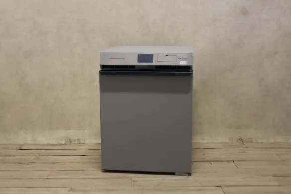 Thermo Scientific TSX505SA Laboratory Refrigerator with Precise Temperature Control