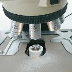 Leica DM2500 Multihead 5-Headed Teaching Microscope System, 6 of 8