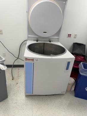 Thermo Fisher Scientific CryoPlus 3 Model 7404 Top-Opening Cryogenic Storage System-cover