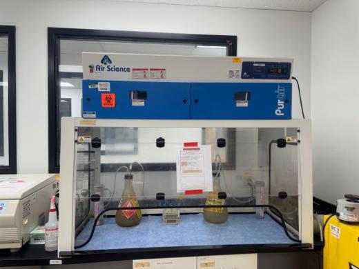 Air Science PURAIR-P25 Laboratory Containment Enclosure with Integrated Airflow Control-cover
