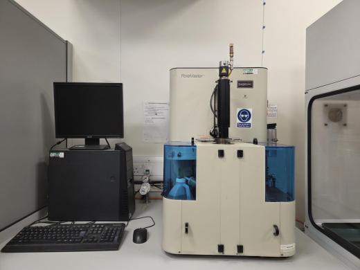 Quantachrome PoreMaster Mercury Intrusion Porosimeter (MIP) for Porosity and Pore Size Analysis-cover