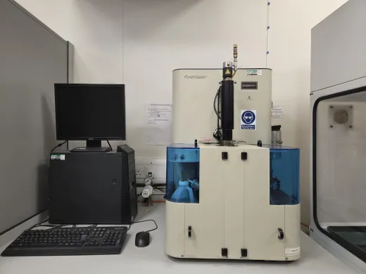 Quantachrome PoreMaster Mercury Intrusion Porosimeter (MIP) for Porosity and Pore Size Analysis