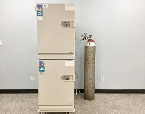 Sanyo MCO-17AIC CO2 Direct Heat Incubator with Double Stacking and DHA Heating