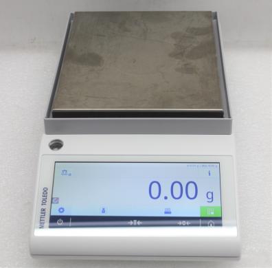 Mettler-Toledo MS4002TS Precision Balance with 4200g Capacity and Touchscreen-cover