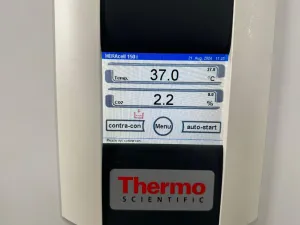 Thermo Scientific HERACell 150i Doublestack CO2 Incubator for cell culture applications, 3 of 4