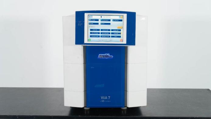 Applied Biosystems ViiA 7 Real-Time PCR System for High-Throughput Quantitative PCR-cover