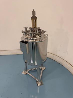 Alloy Products 25L Stainless Steel Mixing Tank with Stand and Overhead Mixer Assembly-cover