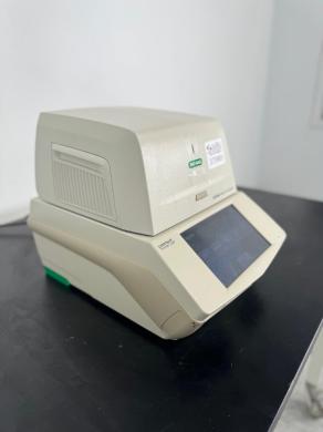 Bio-Rad CFX384 Real-Time PCR System for High-Throughput Quantitative PCR-cover