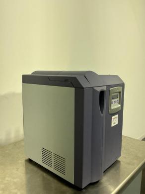 Parker 110HMD Hydrogen Gas Generator for High-Purity Laboratory Use-cover