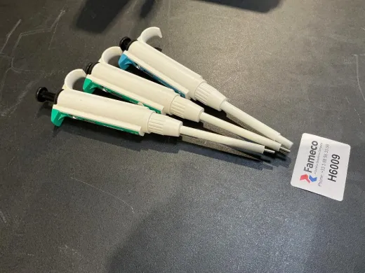 Socorex Autoclavable Calibra 822 Adjustable Volume Pipettes Set of 3