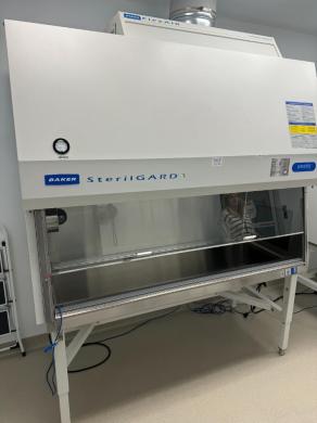 The Baker Company SterilGARD e3 6' Class II Biosafety Cabinet-cover