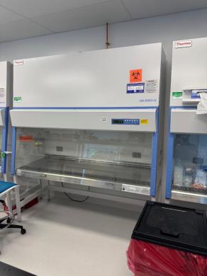 Thermo Fisher Scientific 1300 Series A2 6-Foot Class II Biosafety Cabinet-cover