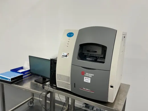 Beckman Coulter PA 800 Plus Capillary Electrophoresis Pharmaceutical Analysis System