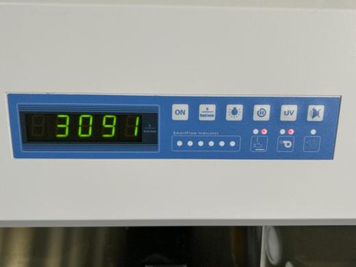 Thermo Scientific 1300 Series A2 6' Class II Biosafety Cabinet Model 1377-cover