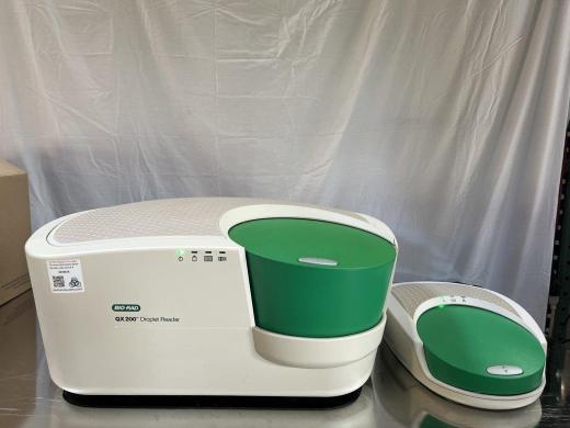 BIO-RAD QX200 Digital PCR Droplet Reader for Molecular Biology Applications-cover
