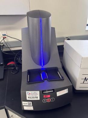 Meso Scale Discovery MSD 1300 Imager with Blue Light Vertical Imaging Chamber-cover