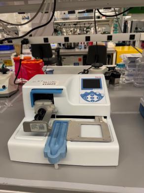 Thermo Fisher MultiDrop Combi Model 836 Automated Reagent Dispenser-cover