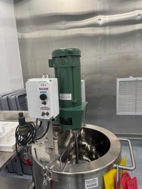 Precision Stainless Jacketed Mixing Tank with SPXFLOW Motor-Driven Agitator-cover