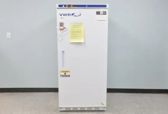 Upright Laboratory Refrigerator with Hydrocarbon Refrigerants for Stable +4°C Sample Storage