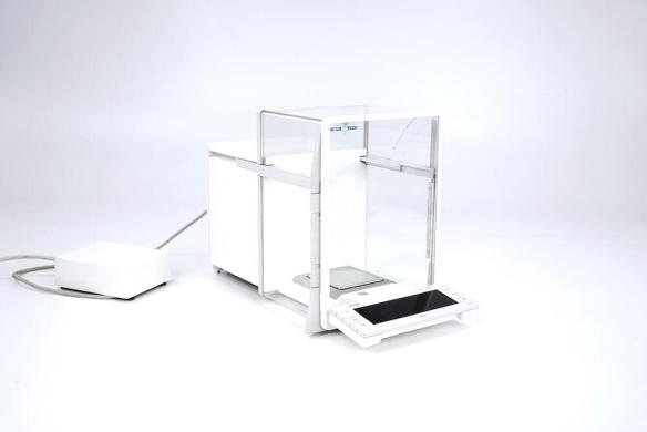 Mettler Toledo AT400 Analytical Balance, 405 g Capacity, 0.1 mg Readability, FACT Calibration-cover