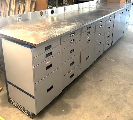 Powder-Coated Steel Metal Laboratory Cabinetry for Modular Storage Solutions-cover