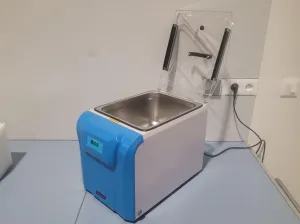 Benchmark B2000-8 MyBath 8L Laboratory Water Bath with Precise Temperature Control, 2 of 4