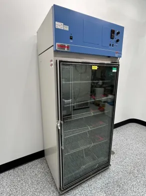 Thermo 3920 Environmental Chamber