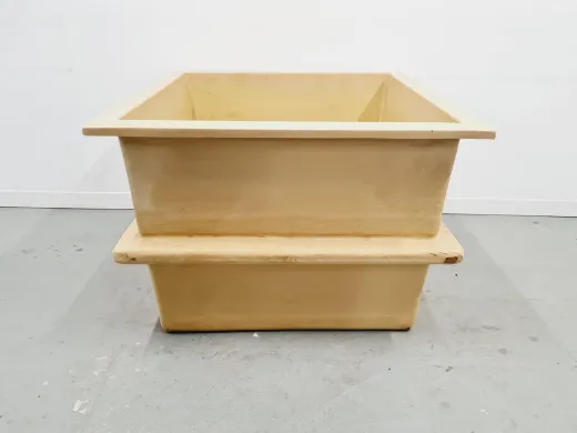 Large Beige Cubic Fibreglass Laboratory Storage Tank 605L Capacity