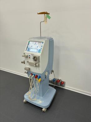 Gambro AK-96 Hemodialysis Machine with Integrated Fluid Management System-cover