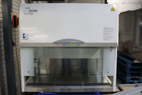 Kojair BioWizard Silver SL-170 Biological Safety Cabinet