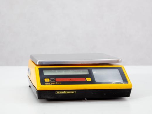 Sartorius E8100P Precision Analytical Balance with 8000g Capacity-cover