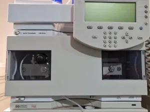 Agilent 1100 HPLC System with Binary Pump and Multiple Wavelength Detector, 3 of 14