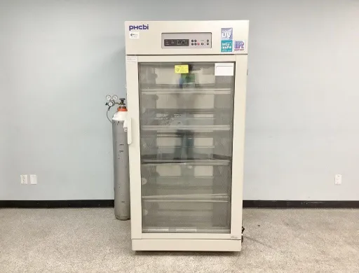 Panasonic MCO-80IC CytoGrow Reach-In Large Capacity CO2 Incubator for Cell Culture
