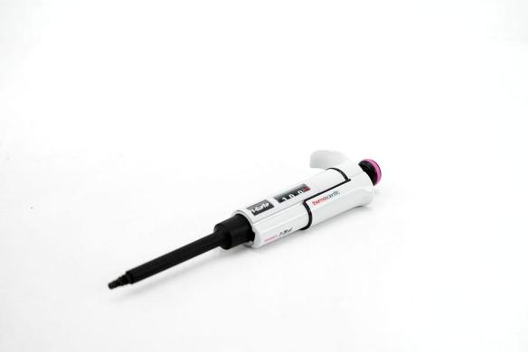 Thermo Scientific Finnpipette 1-10uL Single Channel Pipet Pipette-cover