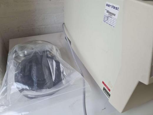 Hereaus Sepatech Biofuge 15R Refrigerated Centrifuge-cover