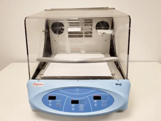 Thermo Scientific Max Q 4000 Shaking Incubator for Controlled Temperature and Agitation