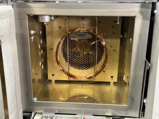 Agilent 6890N Gas Chromatograph with 5973 Mass Selective Detector and Integrated Autosampler-cover