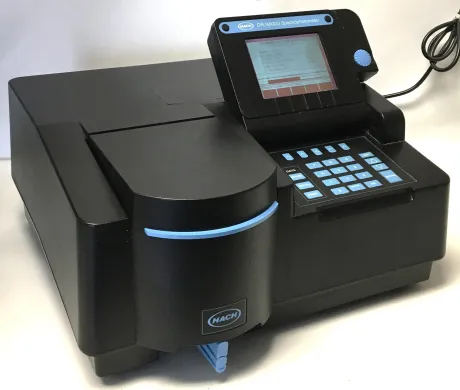 Hach DR/4000U Scanning UV-Visible Spectrophotometer (190–1100 nm) with Accessories