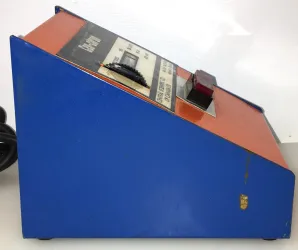 Cenco Cen-Chron Precision Laboratory Timer, 2 of 3