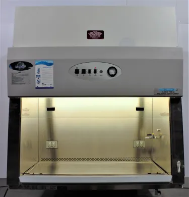 NuAire NU-475 Cellgard ES Class II Type A2 Biosafety Cabinet with Laminar Flow