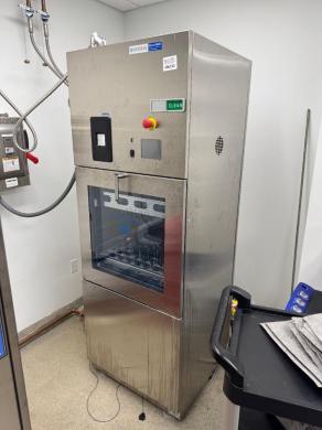 Steris Reliance 300XLS Laboratory Glassware Washer with Front-Loading Door-cover