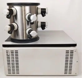 Labconco FreeZone 4.5 Benchtop Freeze Dryer with 10-Port Drying Chamber, 3 of 9