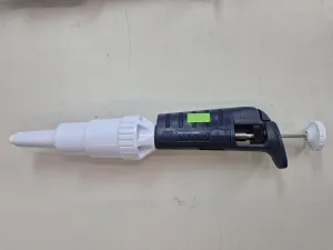 Gilson Pipetman L P10mLL 1–10 mL Adjustable Volume Pipette, 4 of 5