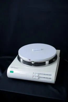 Advantec SR-550 Hot Plate Stirrer with 300°C Maximum Temperature