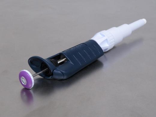 Gilson P5000 Variable Volume Air Displacement Pipette-cover