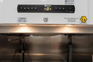 Gram ER660D Explosion-Proof Laboratory Refrigerator, 7 of 8