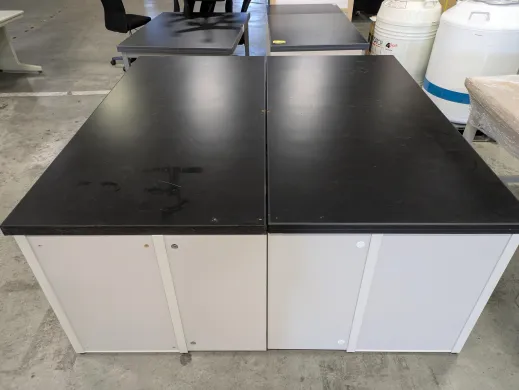 Shimadzu 7997 Central Laboratory Workbench with Reagent Shelves and Drawers, 1800 × 1800 × 800 mm