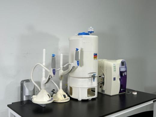 Millipore Milli-Q integral 10 Lab Water Purification System-cover